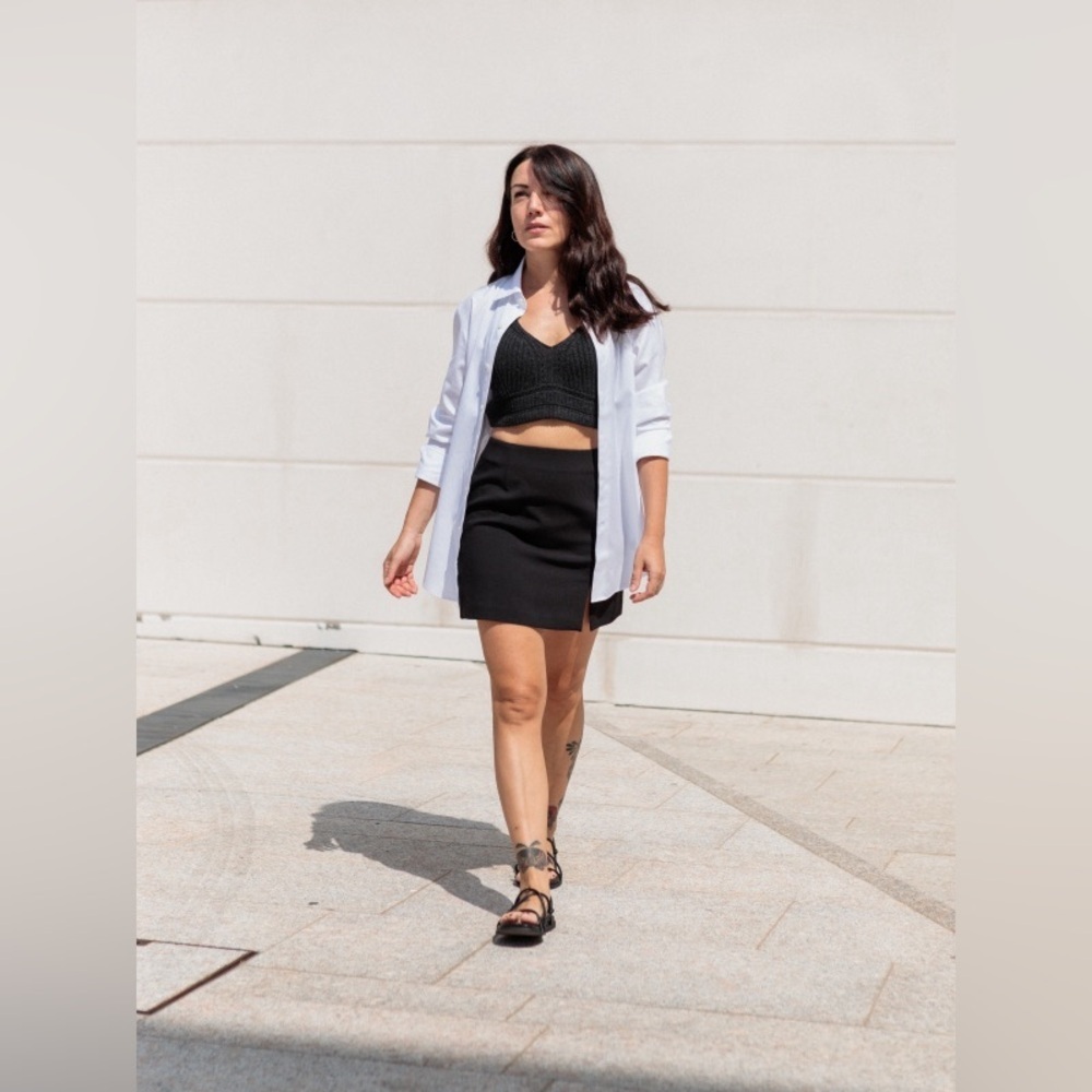 90s Vintage Black Mini Skirt Slit